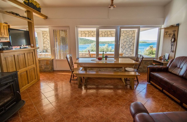 House Marko (14574-K1) - Tkon - island Pasman