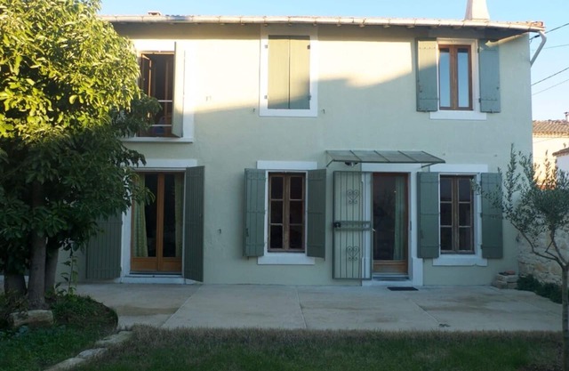 Casa cerca de Arles con piscina