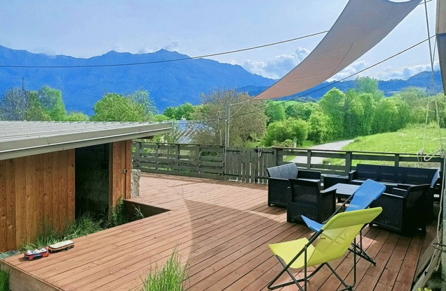House near lake and ski resort 5 bedrooms, 5 bathrooms
