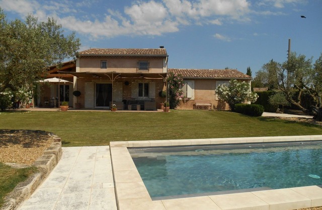 CASA CERCA DE LUBERON