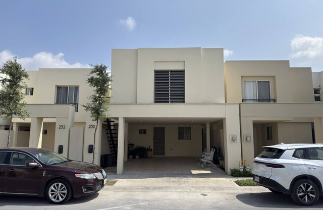Casa cerca del parque industrial mitras
