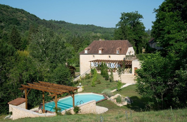 Cedar House, Casa de piedra en Dordogne.