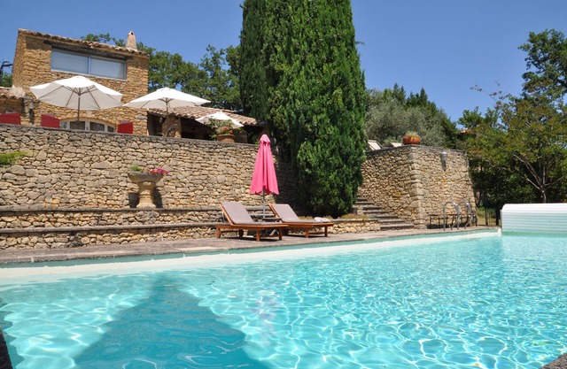 Casa de carácter con piscina en paz