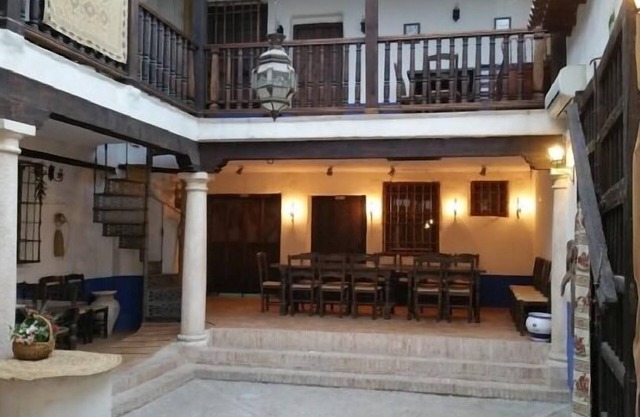 Casa del ama dentro de la venta con patio manchego cubierto. Admite mascotas