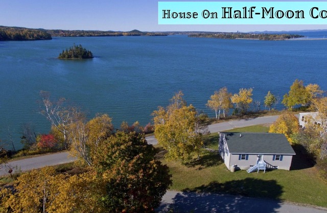 Casa en Half-Moon Cove (Rossport junto al mar)