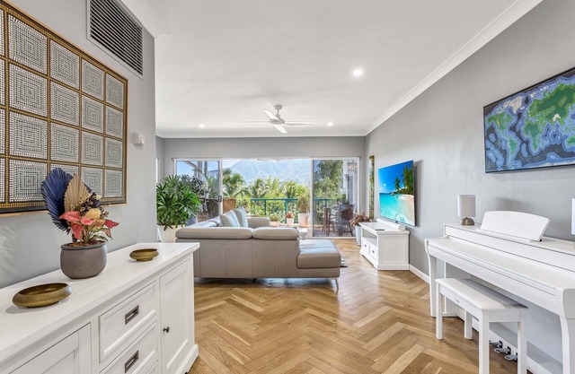 House on the Hill Resort Cairns - Mountain Views