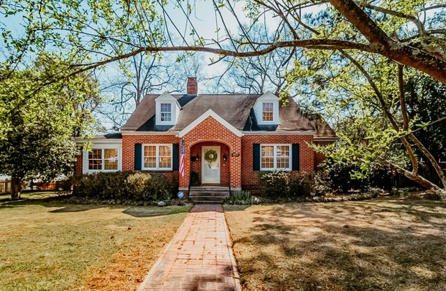 House on the Hill--The Perfect Master's Rental!