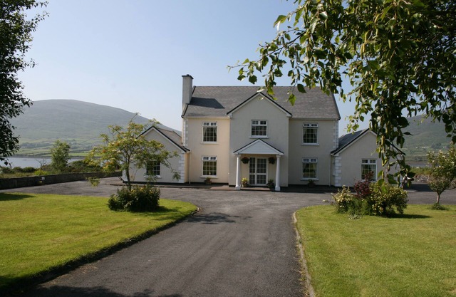 House on the Waterfront on the Ring of Kerry