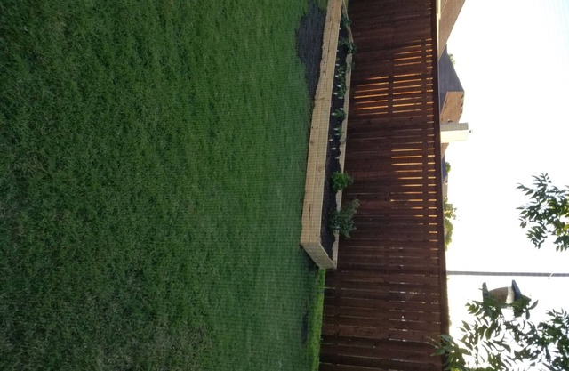 House outdoor screen porch