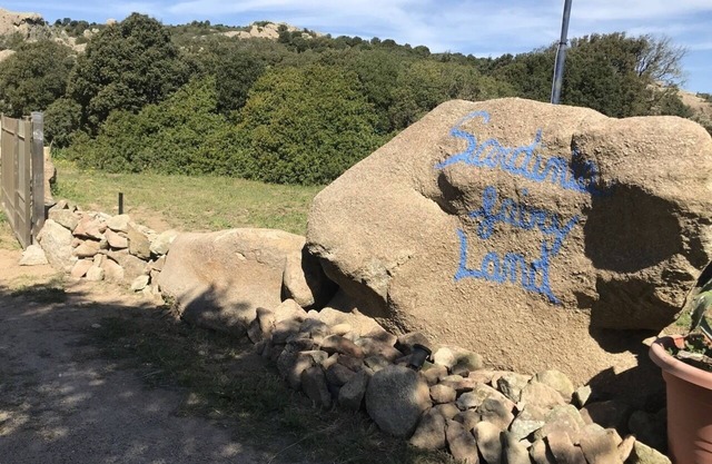 DESCRIPCIÓN GENERAL DE LA CASA PARA 4 personas junto a los GALLURA UNOS MINUTOS DEL MAR