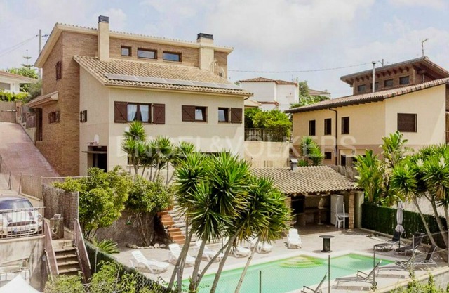 Fabulosa Villa para 20 personas.2,5km playa,9km Sitges,45km Barcelona-Tarragona,