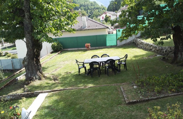 House T4 - 3 bedrooms - sleeps 6 - town center