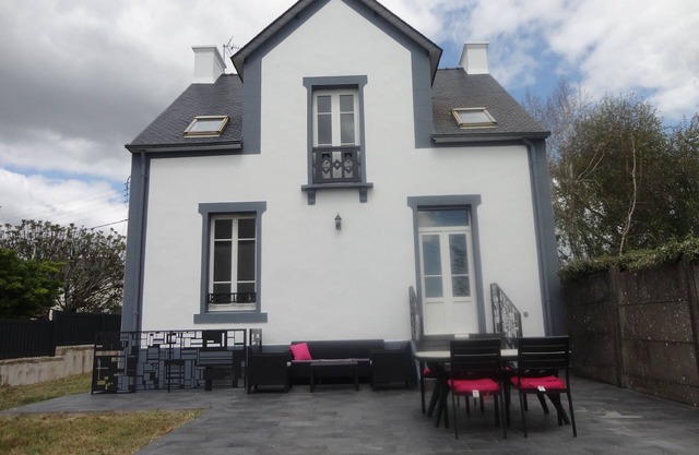 House two hundred metres from the beach