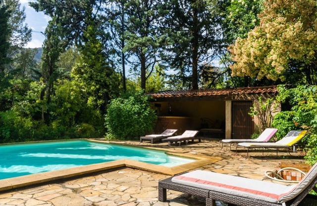 casa / villa - 8 cuartos - 8/10 Personas