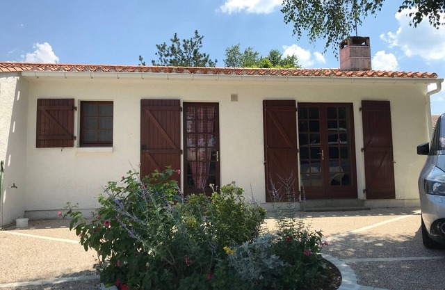casa con terreno cerrado en la subdivisión tranquilo.