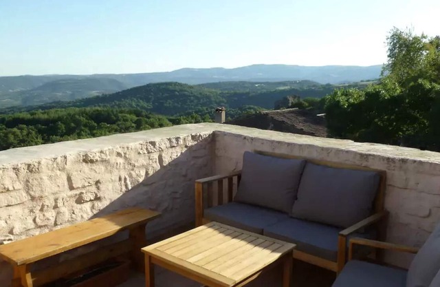 House with breathtaking views of Lake Salagou