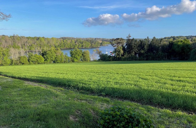 House with character, exceptional view of the river Odet, on one level