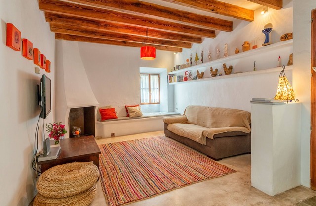 CASA CON ENCANTO Y PARKING EN EL CENTRO DE ARTÁ, PEQUEÑA PISCINA Y SOLARIUM