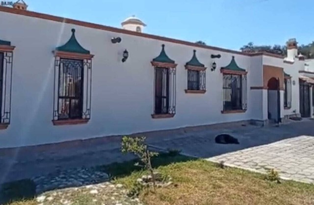 Casa con excelentes espacios estilo colonial español, hospedate y disfrutala!