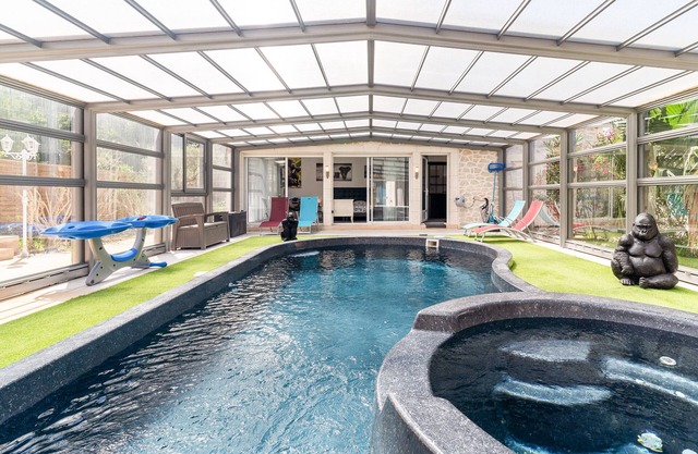 Casa con piscina climatizada y jacuzzi “La castagne”