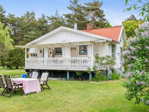 House with Guest Loft and Garden