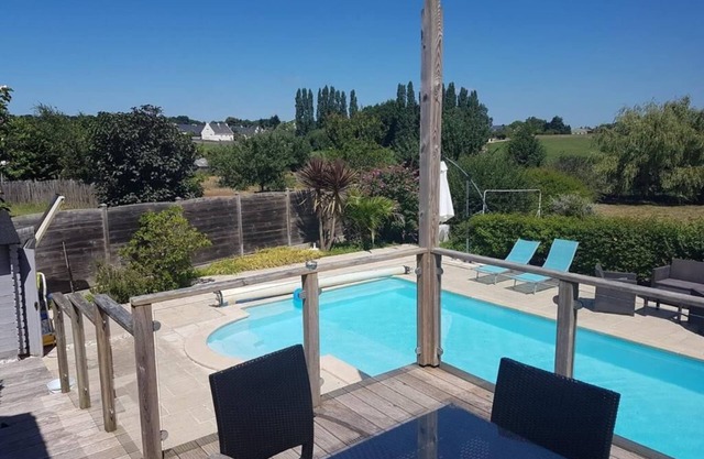 House with heated pool and large garden