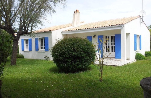 Casa con gran jardín cerca de tiendas y playa en La Brée Les Bains
