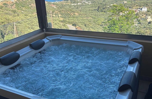 House with panoramic views over mountains and sea 130sqm