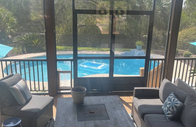 house with pool in nature on the marsh. located at north side of the island.
