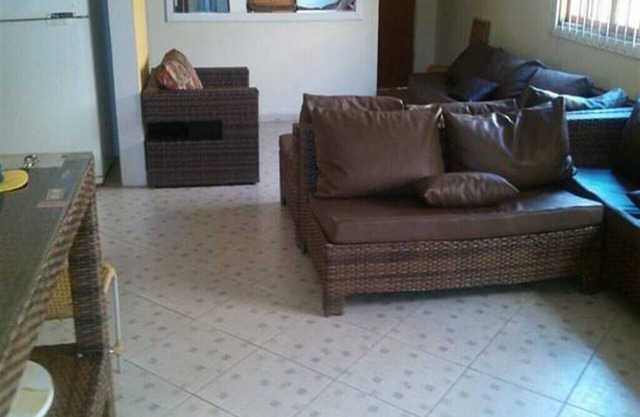 Casa con piscina, garaje, internet y wifi.