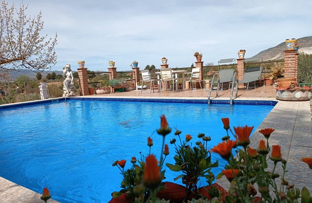 Casa con piscina, chimenea, barbacoa y jardín cerca de la Alpujarra Granadina