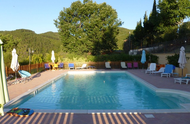 Casa con piscina en Umbría medieval wifi a Internet gratuita
