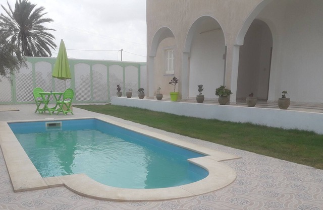 Casa con piscina en el zoco de Djerba Houmt