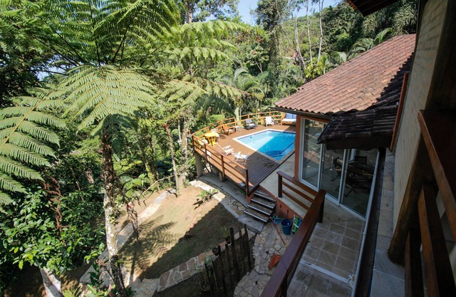 House with pool on Félix Ubatuba beach