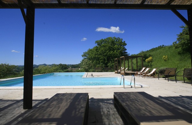 Casa con área privada con piscina-10% para reservas hasta diciembre de 2018