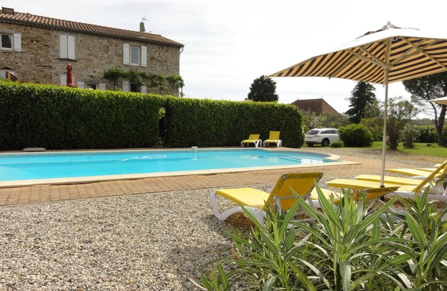 House with private pool, fenced garden! All-inclusive vacations!