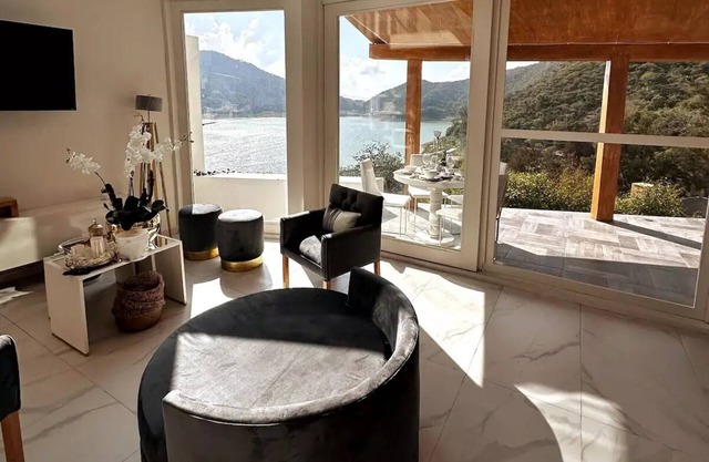 House with spectacular view in Valle de Bravo