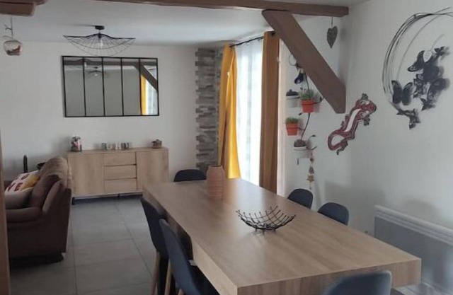 House with swimming pool. Outside terrace 35m2.