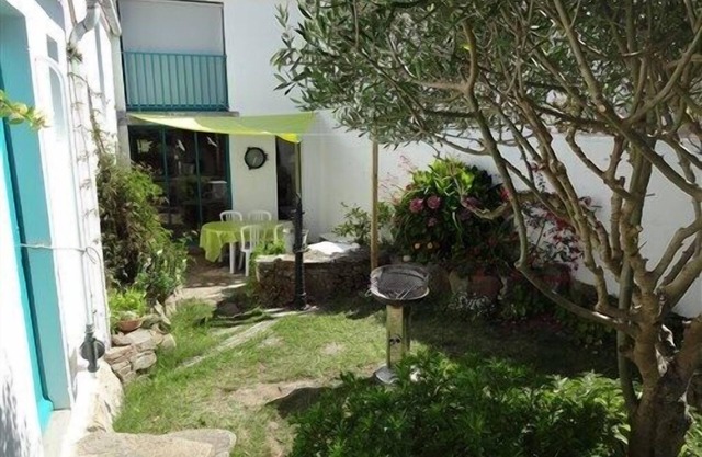 casa con piso. 3 dormitorios, jardín con patio, joinville puerto