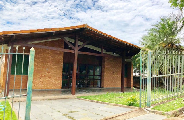 Casa dentro del lago Escarpa Cond