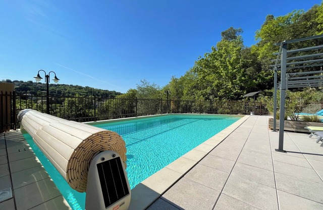 House4*Heated pool Great comfort near all activities, 800m from Vallon Pt d'Arc