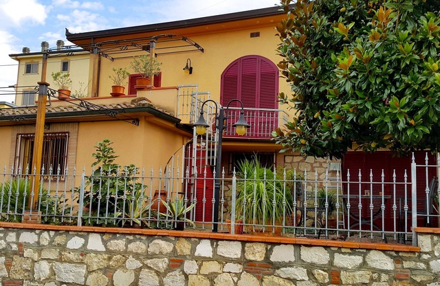 Villa con jardín en el corazón de la Toscana 9