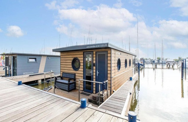Houseboat in Volendam Marina