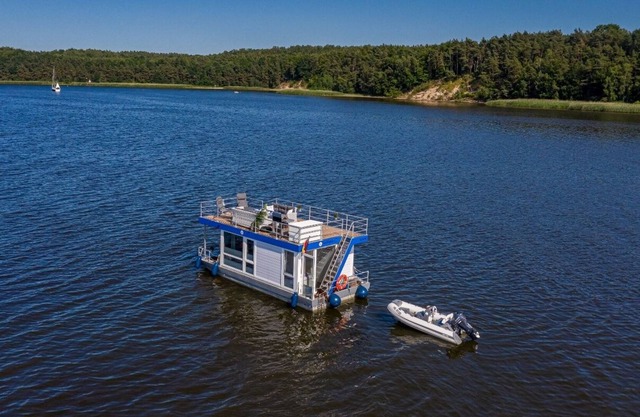 Casa flotante sin licencia 4 personas