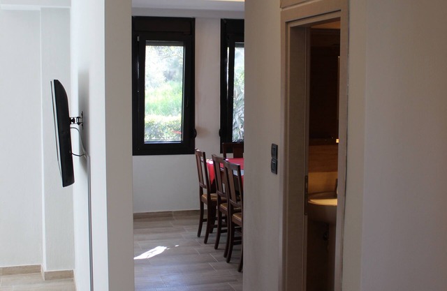 Vivienda Pefkos y Vivienda Pefkos II