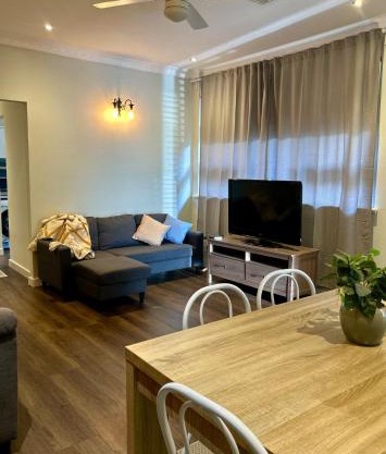 Hove Smart Stay, Attached 2 bed apartment, South Australia