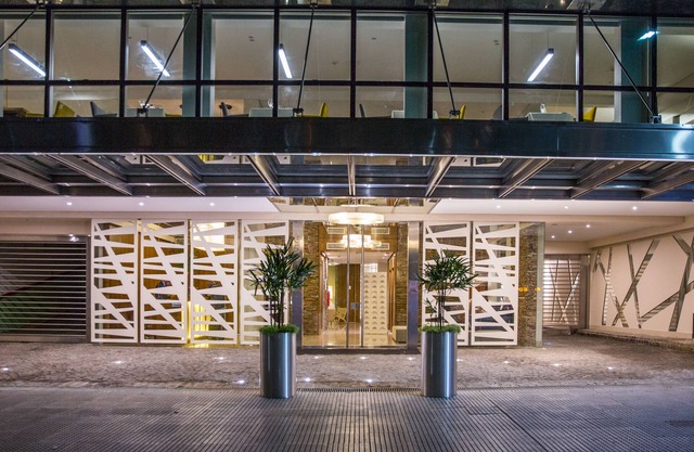 Howard Johnson Plaza by Wyndham Buenos Aires