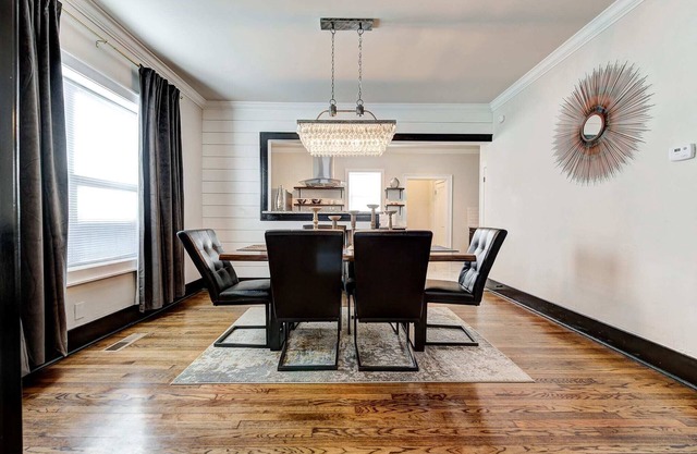 Lincoln Tudor – 3 en 1 - cerca de OU Med, Bricktown, Arena