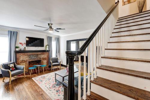 Howes Capitol I - Sleek & stylish walk to OU Med