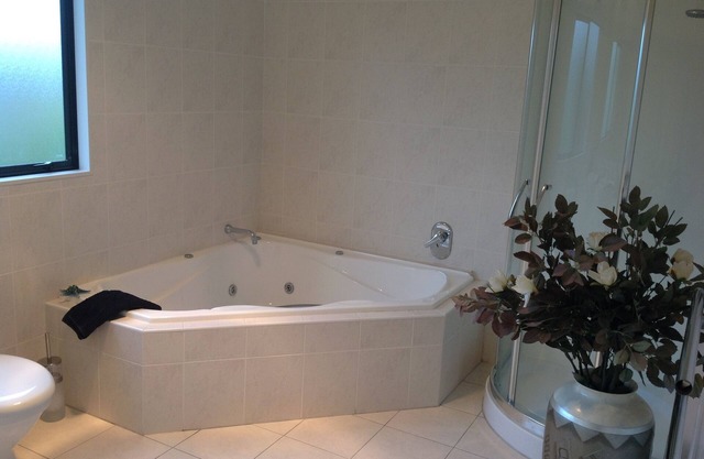 Howick Luxury Large Home